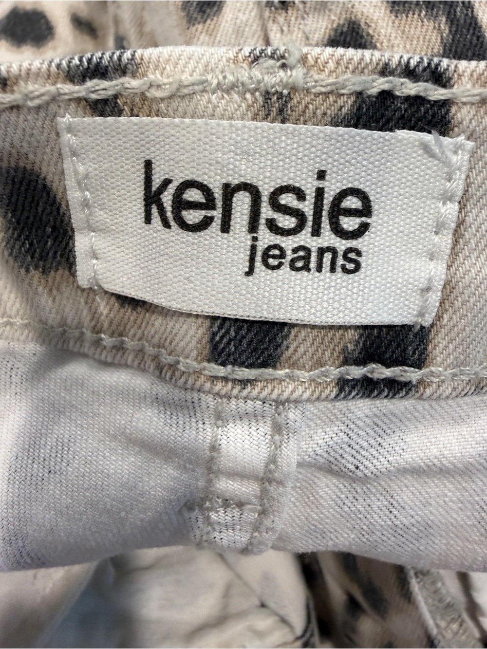Kensie The Ella High Rise Straight Jeans Leopard Print Size 8/29 NWOT - Picture 8 of 10